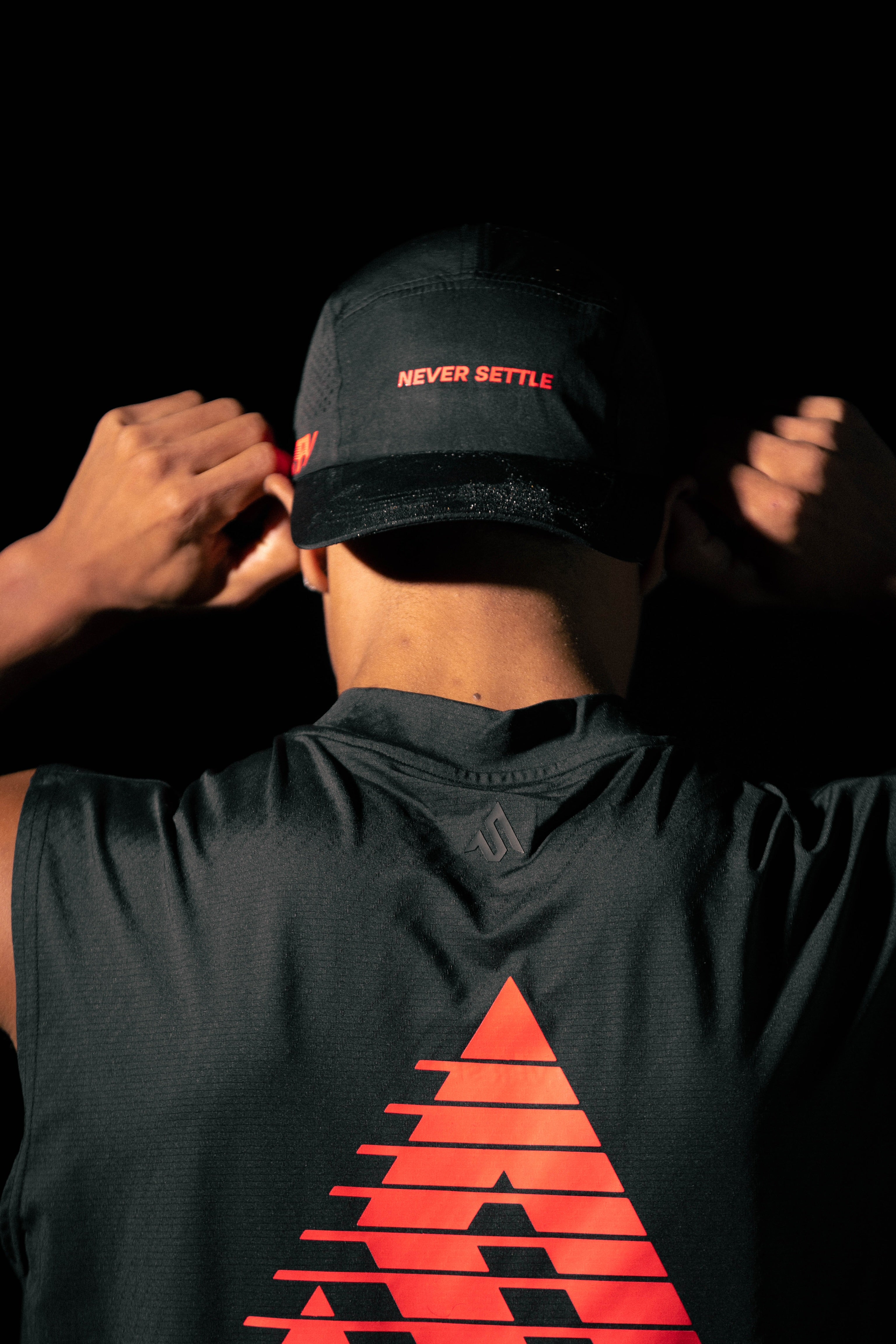 Motion S Logo Cut Off - Black/Crimson