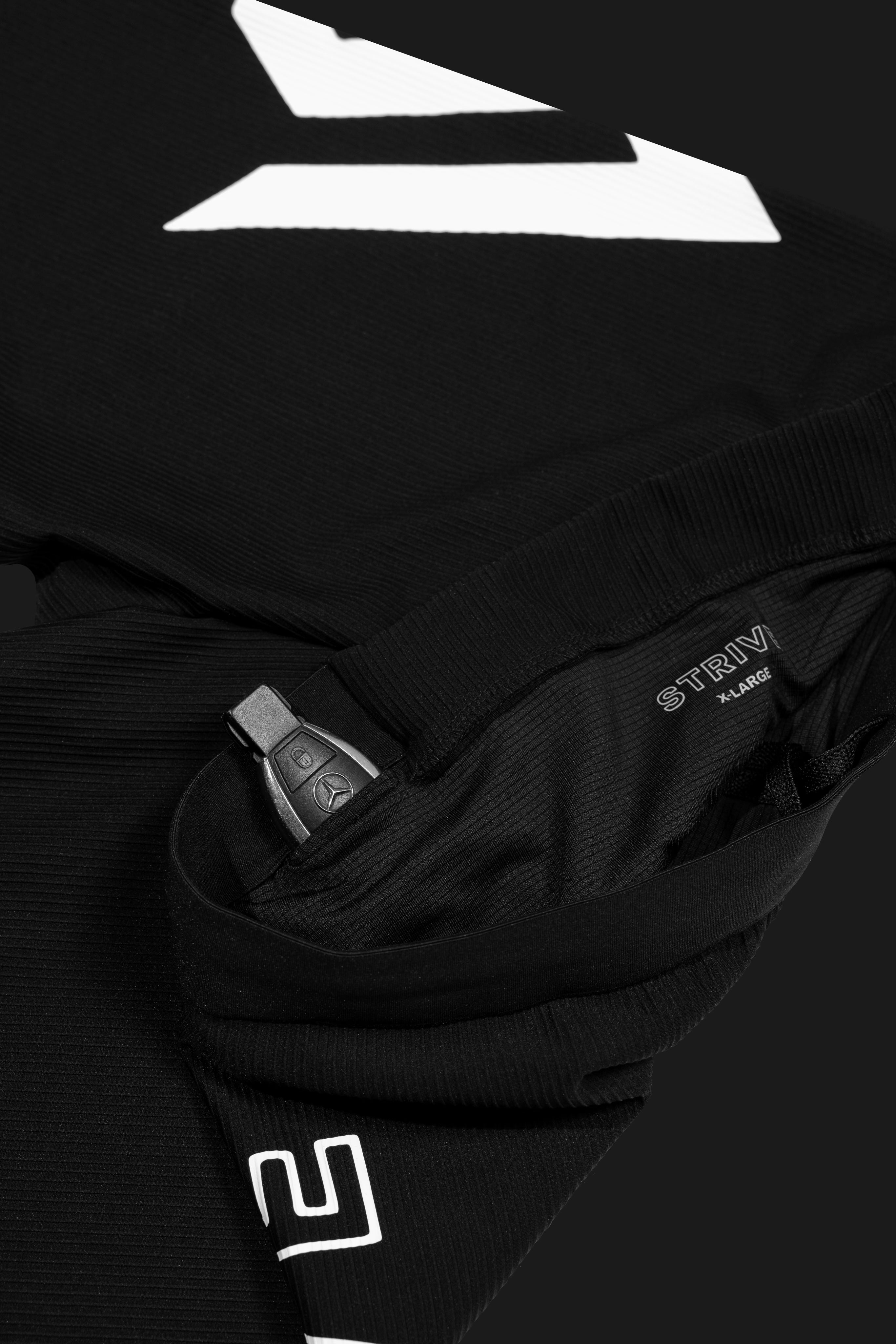 STRIVE-X Half Tights - Black