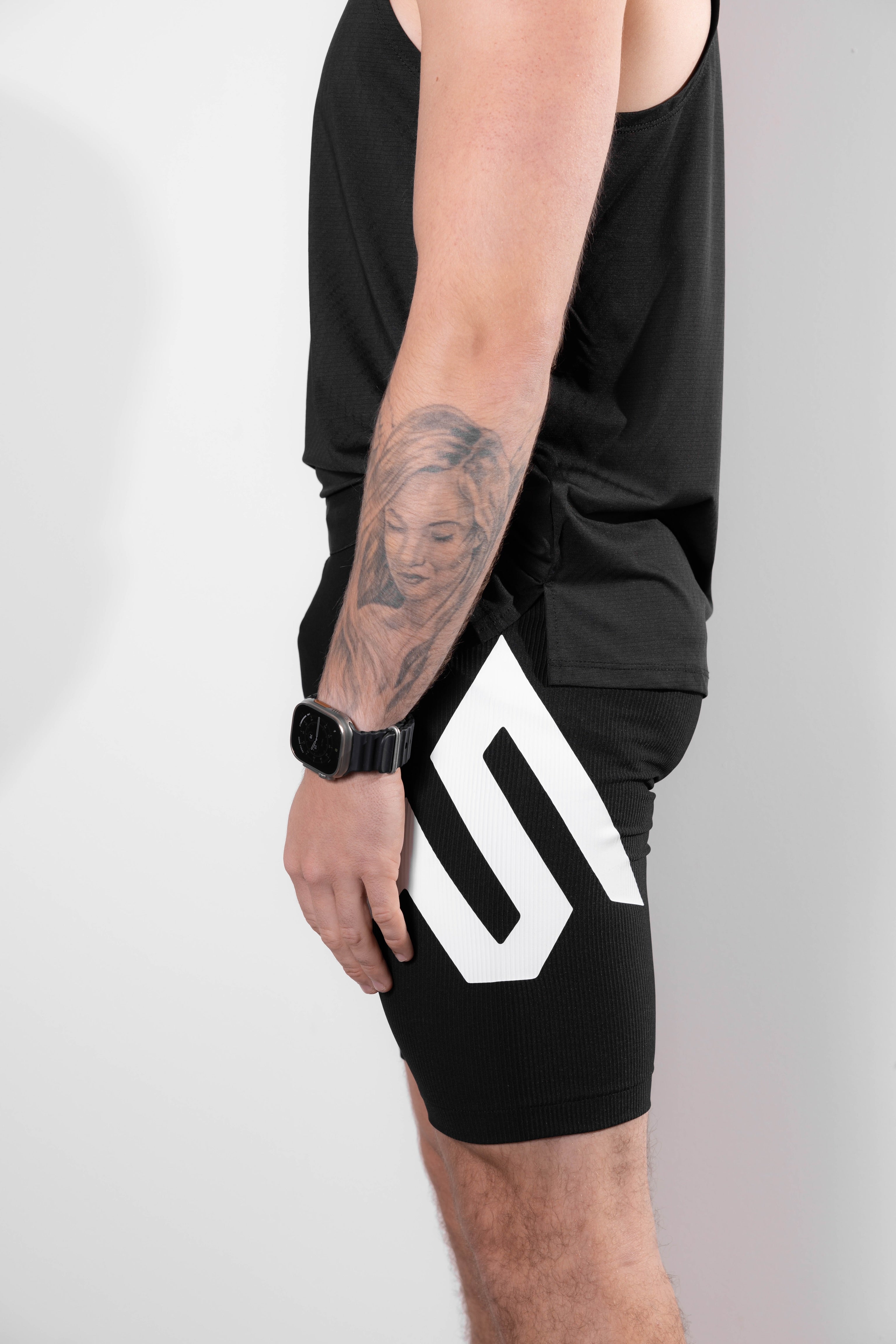 STRIVE-X Half Tights - Black