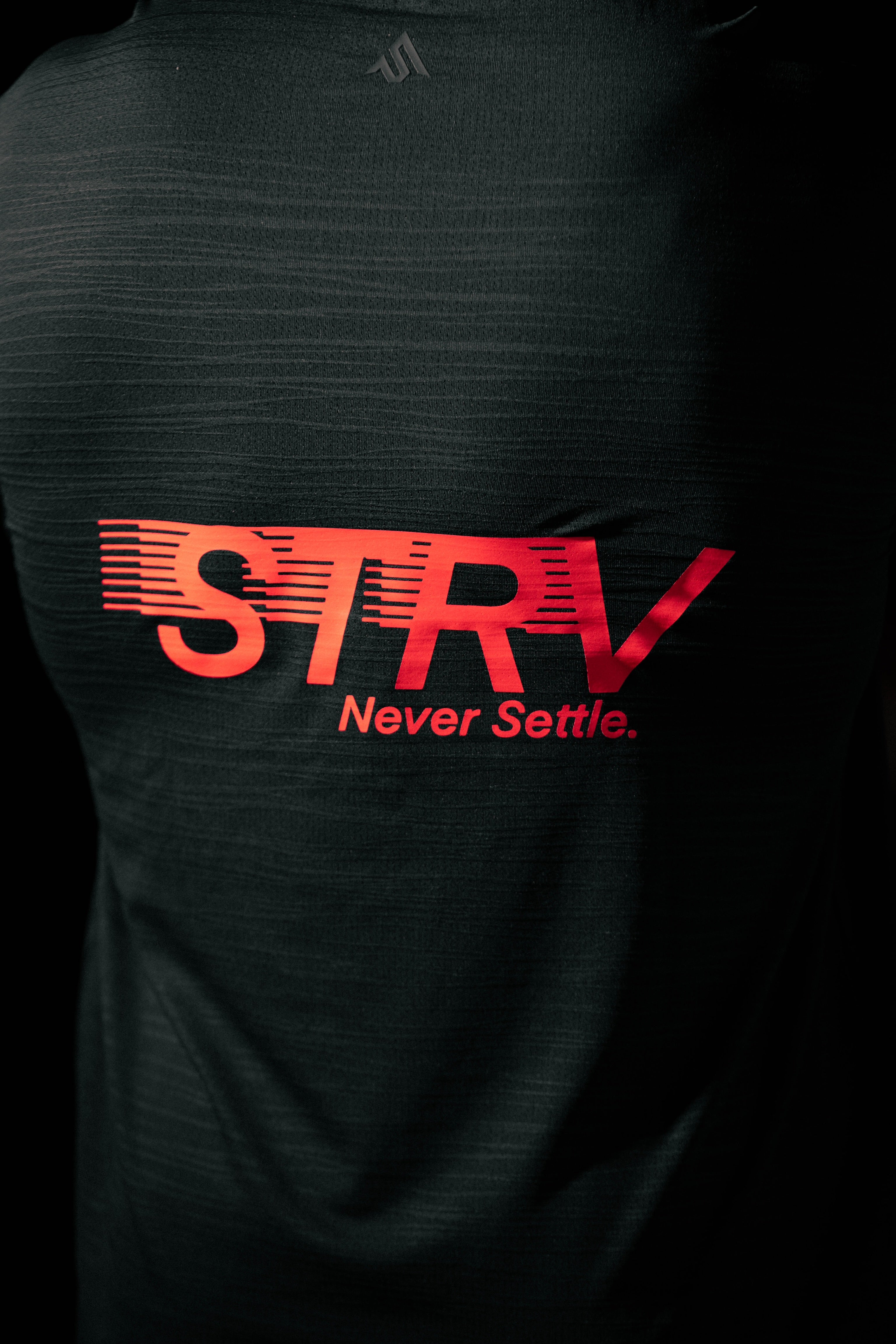 STRV Performance Tee - Black/Crimson