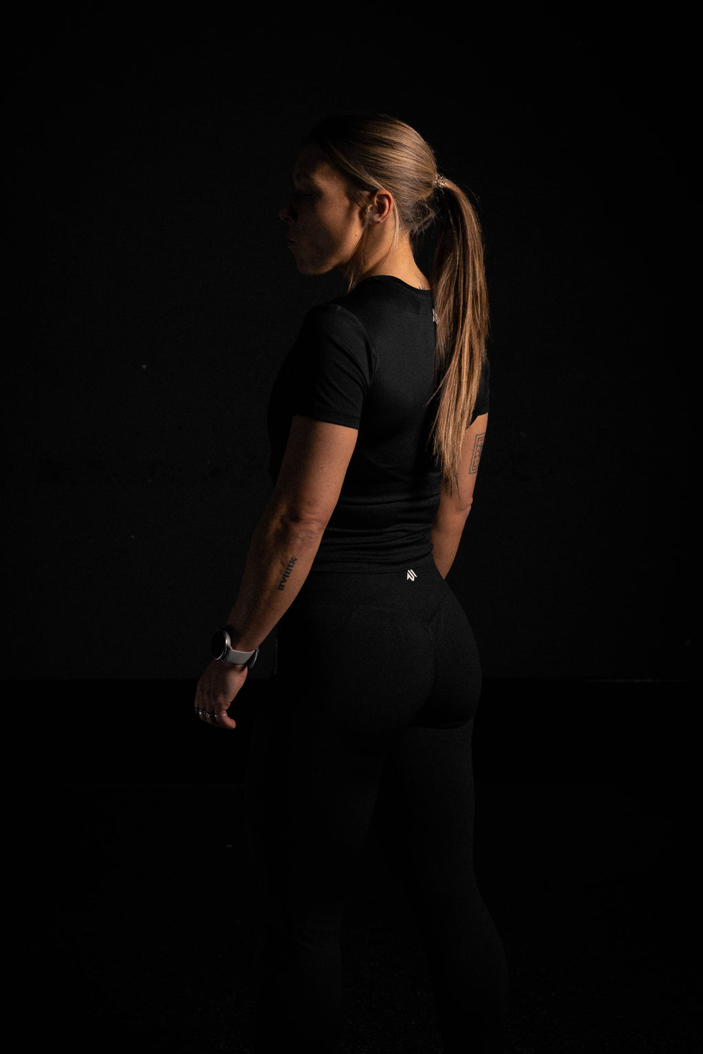 Cropped Training Tee - Black