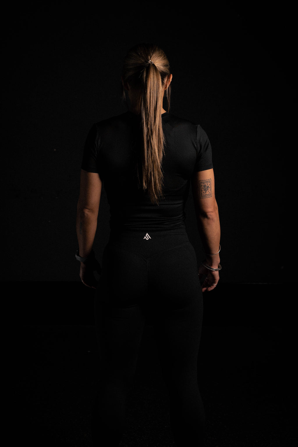 Cropped Training Tee - Black