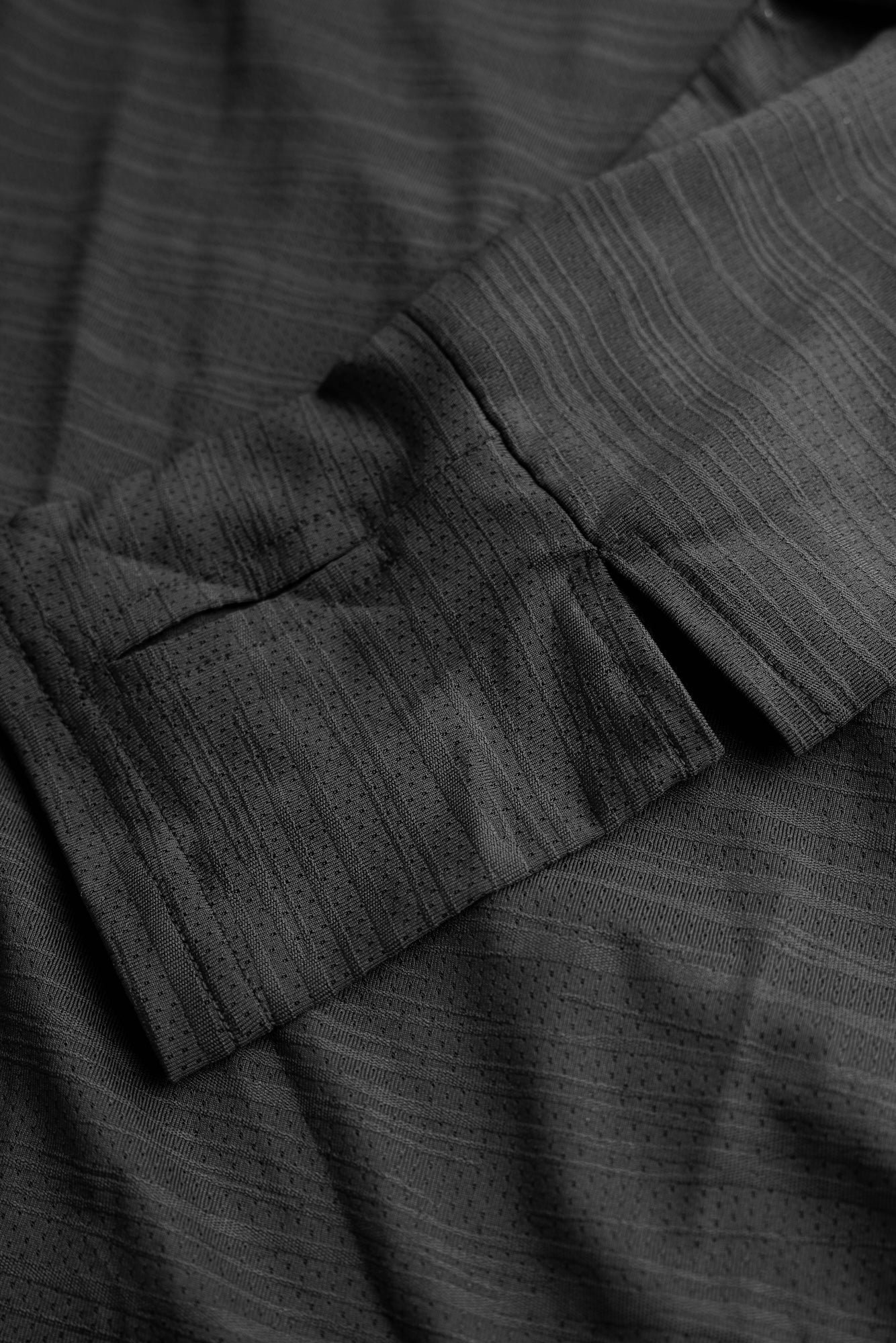 Outline S Logo L/S Performance Tee