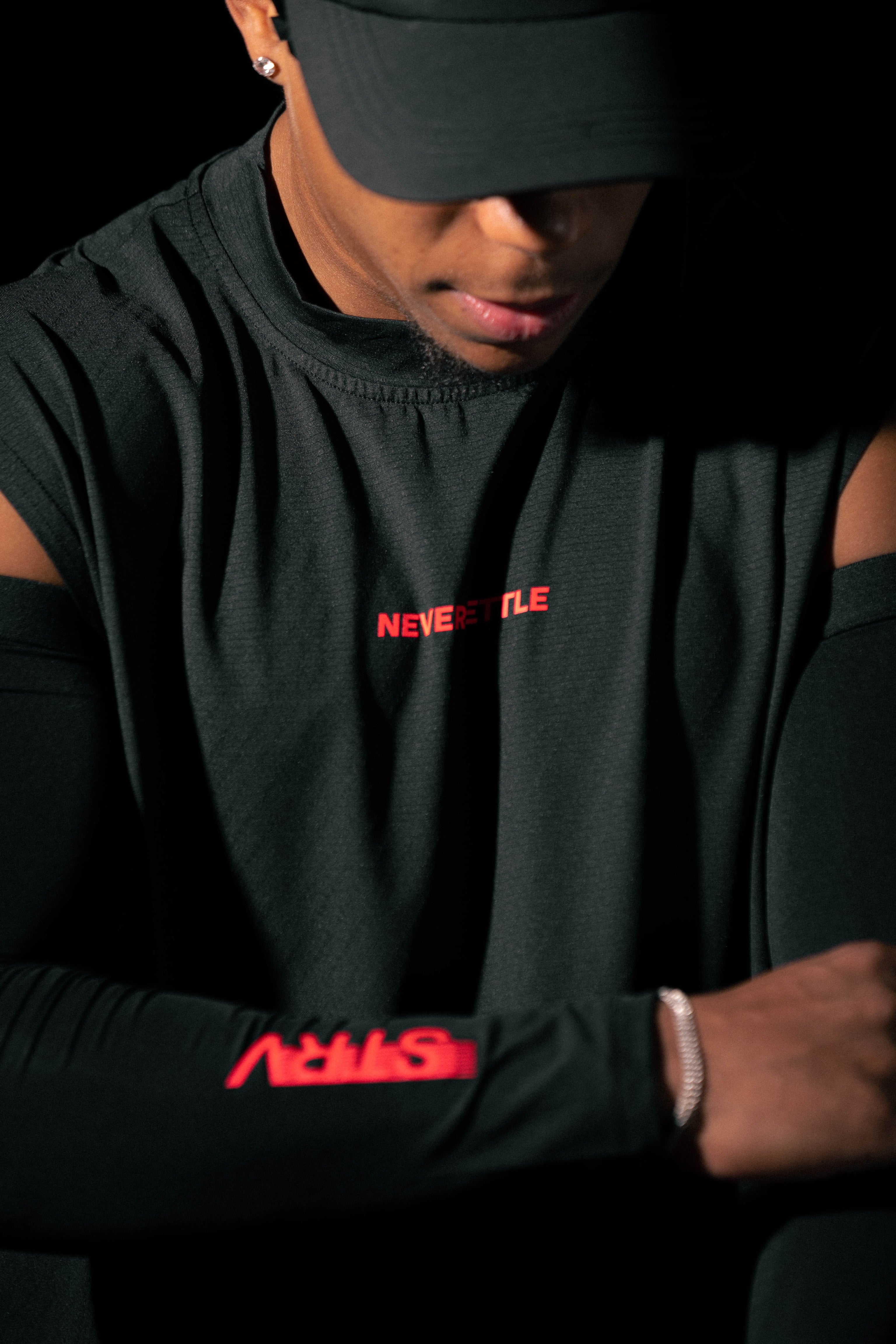 Motion S Logo Cut Off - Black/Crimson