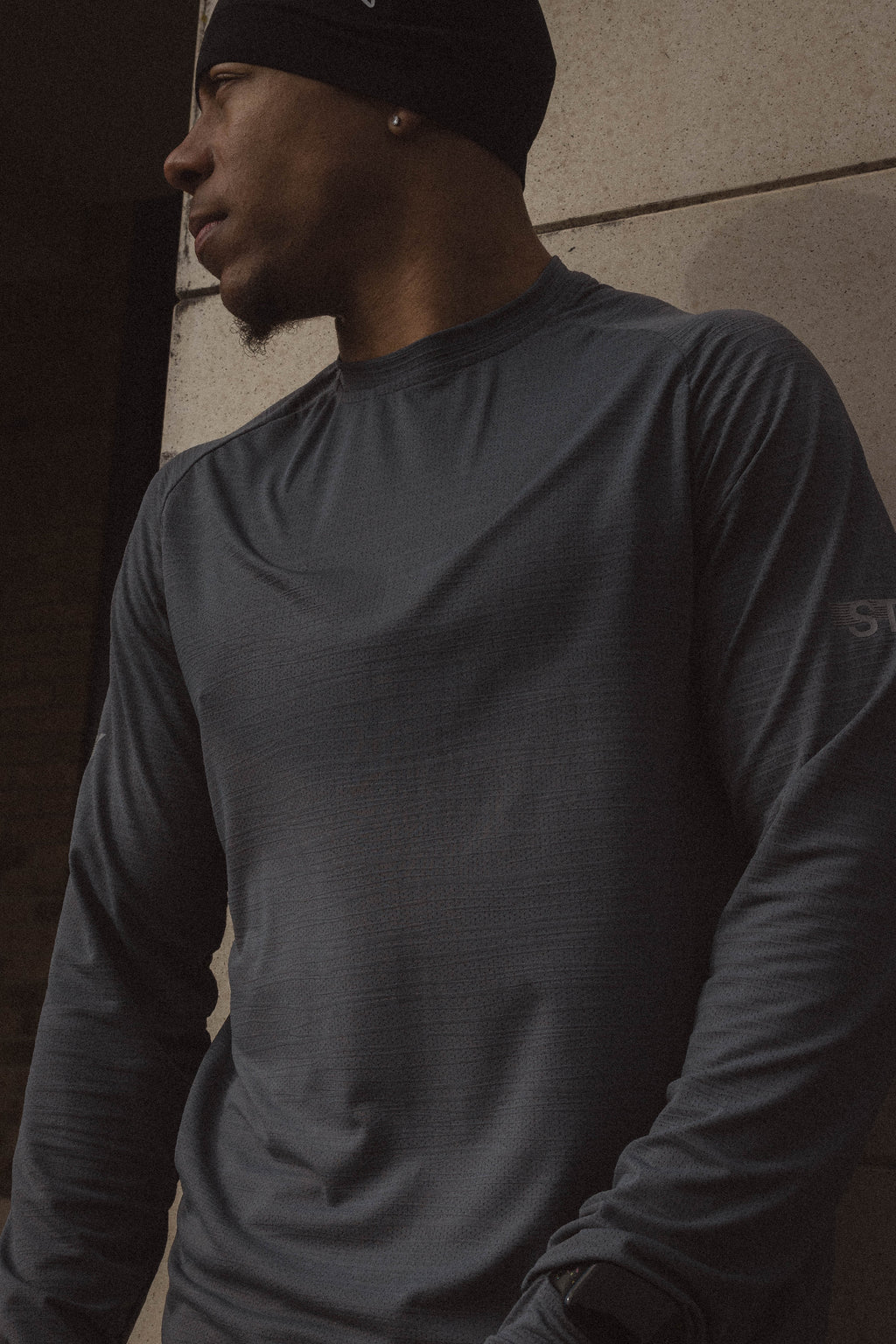 Motion L/S Performance Tee - Stealth Grey